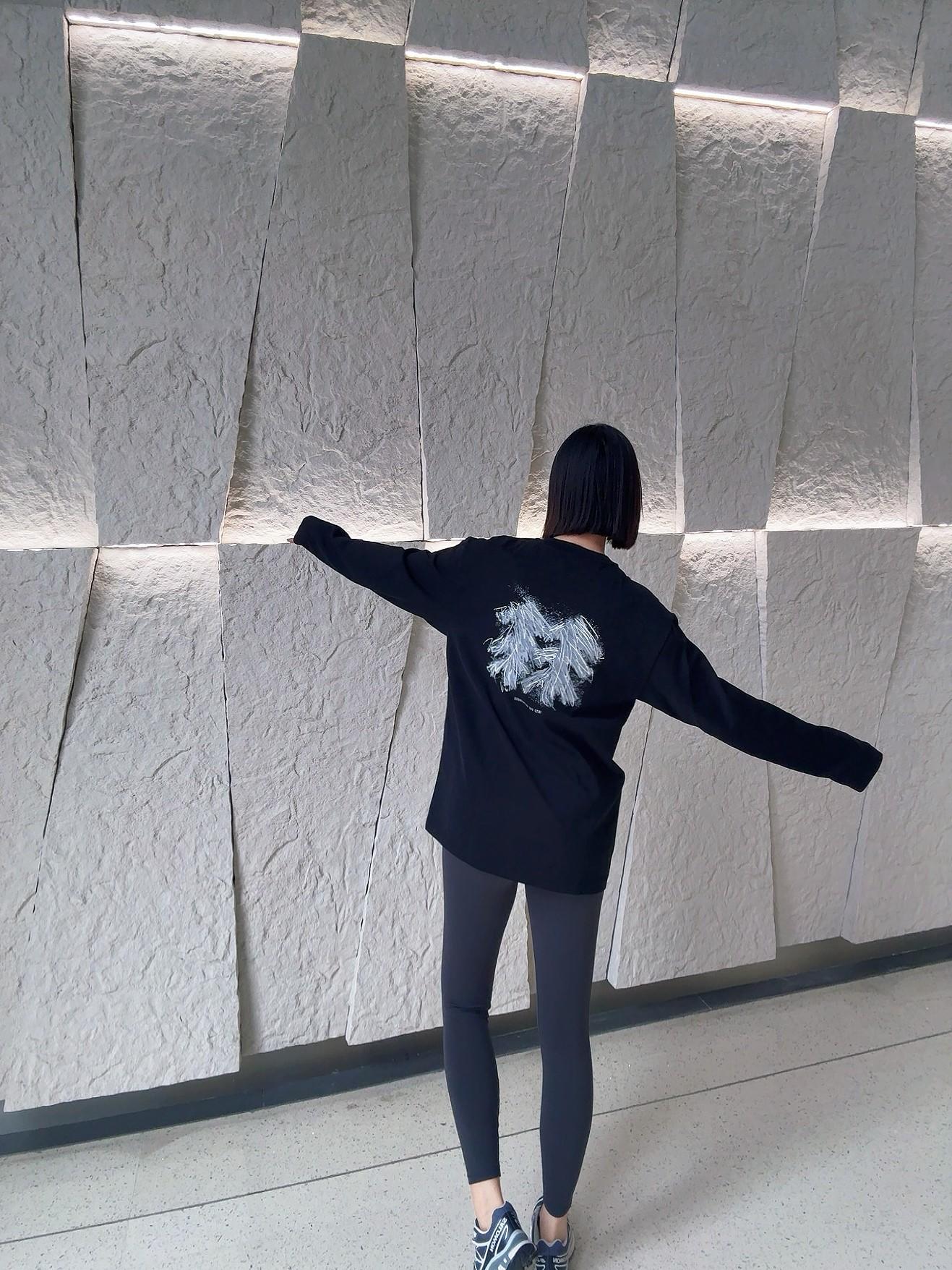 初秋ootd | 可隆这件长袖T恤很chill💫